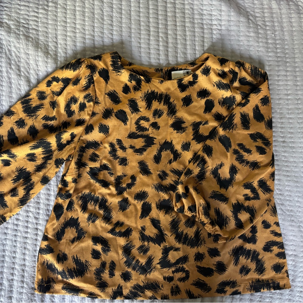 🌸 2 for $20 🌸 Leopard print knit blouse